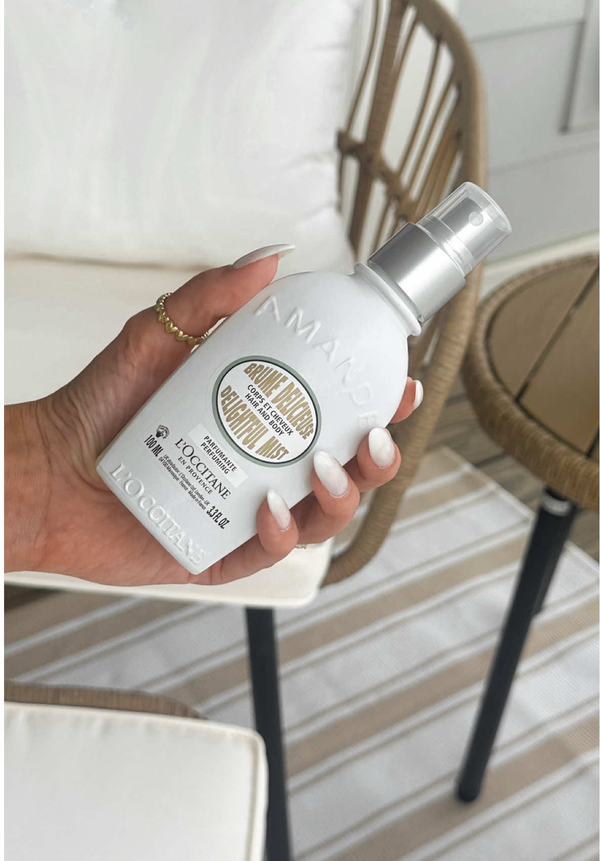 It's a @LOCCITANE summer ✨✨  With almond, bergamot & vanilla notes, this is by far one of my favorite mists for hair + body <3