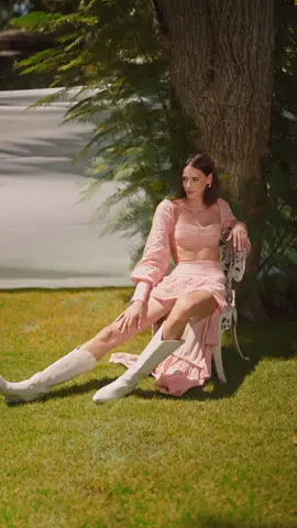 It's the moment you feel seen. Light. Beautiful. Like something shifted — quietly, but completely. A look that doesn't shout. It whispers... 