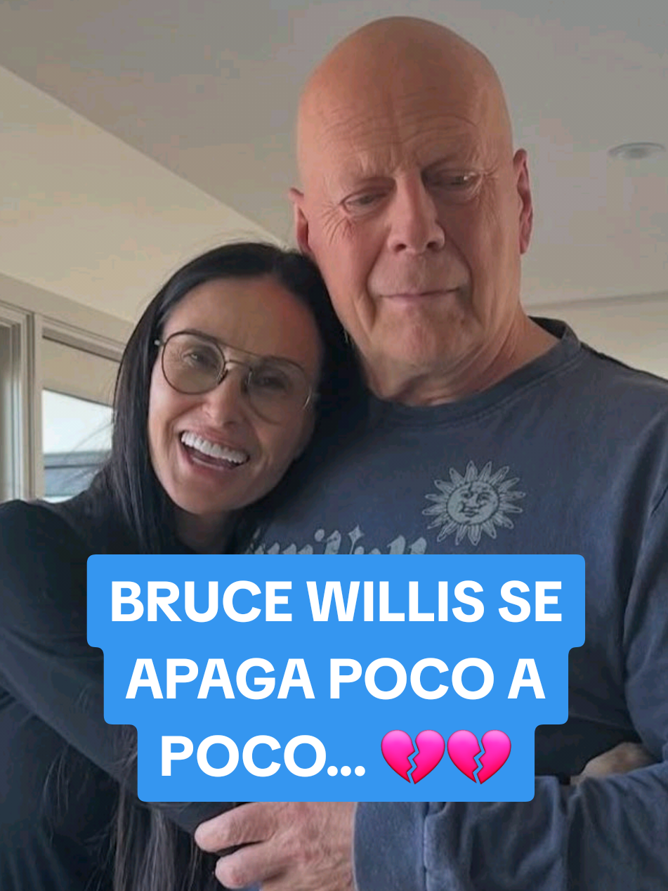 Bruce Willis  ya no puede hablar, ni leer, y le cuesta caminar  Cuesta creer que Bruce Willis ya no pueda hablar ni leer. La demencia le ha ido quitando poco a poco esa chispa.  Para quienes crecimos viéndolo, duele. Fue parte de nuestra vida, de tantas noches de cine, de frases que aún recordamos.  Gracias por todo, Bruce. Tu legado vive en cada escena.  Siempre serás nuestro héroe.  #brucewillis  #bruce  #willis  #actor  #interprete  #enfermedad  #enfermedades  #hollywood  #demencia  #cine  #cinema  #cinematography  #jungladecristal  #junglecruise  #dolor  #momentos 