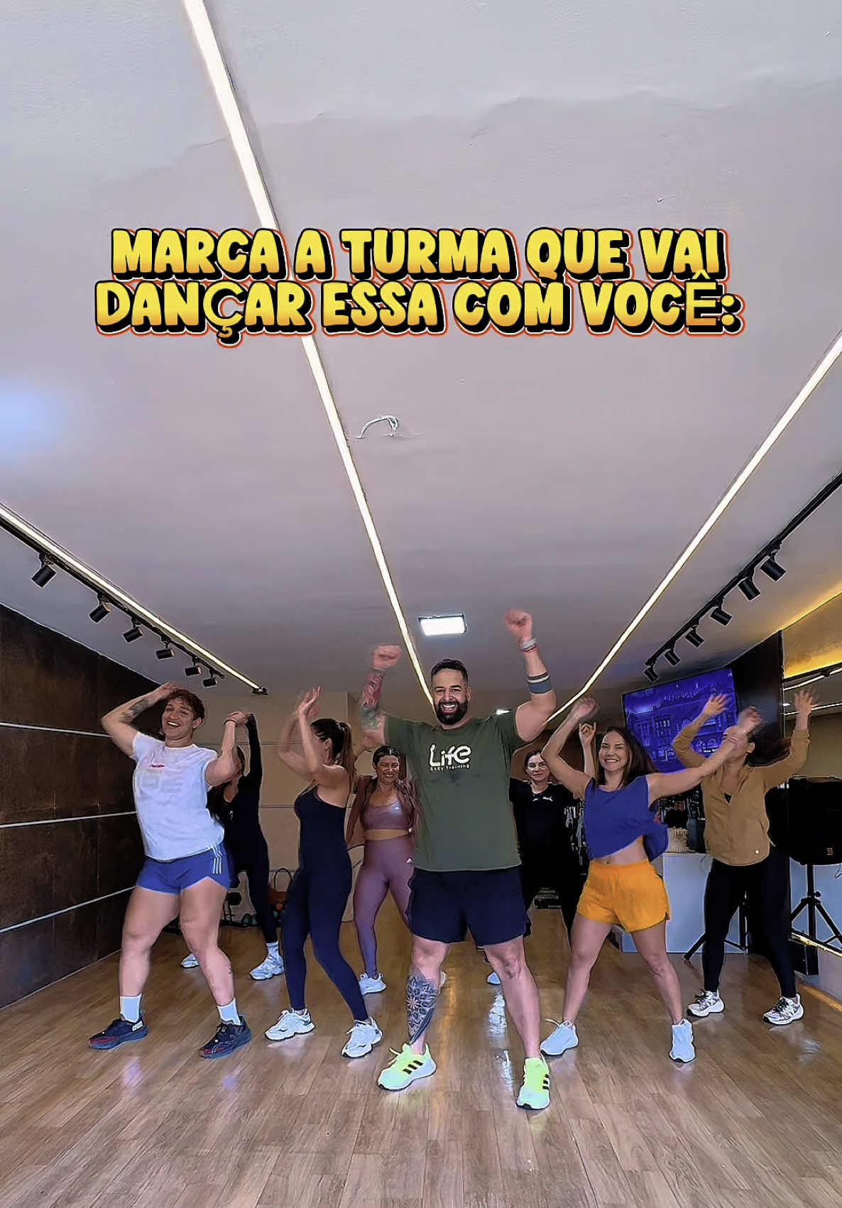 Até o @Yarley Ara veio dançar essa com a gente! Cuuuuuuida! 🔥🔥🔥 #Fortaleza #dance #auladedança #fitdance #aviõesdoforró @FitDance 