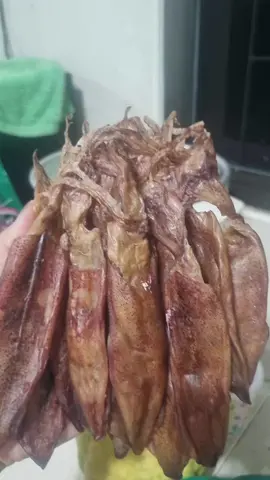 #หมึกแห้งอ่าวปราณ #หมึกแพไข่ #รสชาติอร่อยเนื้อหมึกแน่นไม่เค็ม #ถ้ายังไม่ทานควรเก็บในช่องฟริส #ของดีบอกต่อจ้า  #นิ่มเฟรชชี่รีวิว😍 