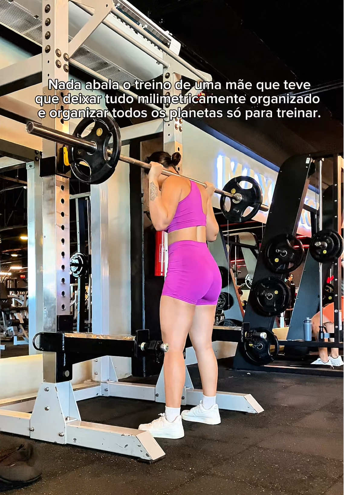 Nada abala a mãe fitness!  Me siga para mais maternidade e rotina fitness 💘 #academia #treino #maternidade #gymrat #musculação #inspiracao #creatorsearchinsights #gymgirltiktok #fyp 