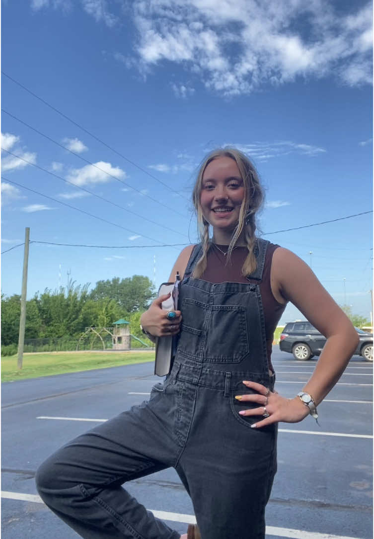 worship leader fit!!  #bible #worshipleader #worship #worshipoutfit #jesus #godisgood #overalls #freepeople #church #churchoutfit #outfitinspo #indieoutfit #younglife #braids #youthgroup 