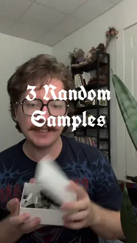 I have too many samples so this is my solution to get through them and spend some time with them Today was @SergeLutens @Boy Smells and @Marissa Zappas and ended up smelling like a rose garden with fresh wet dirt #fraghead #nichefragrance #fragrancesamples @Scent Split 