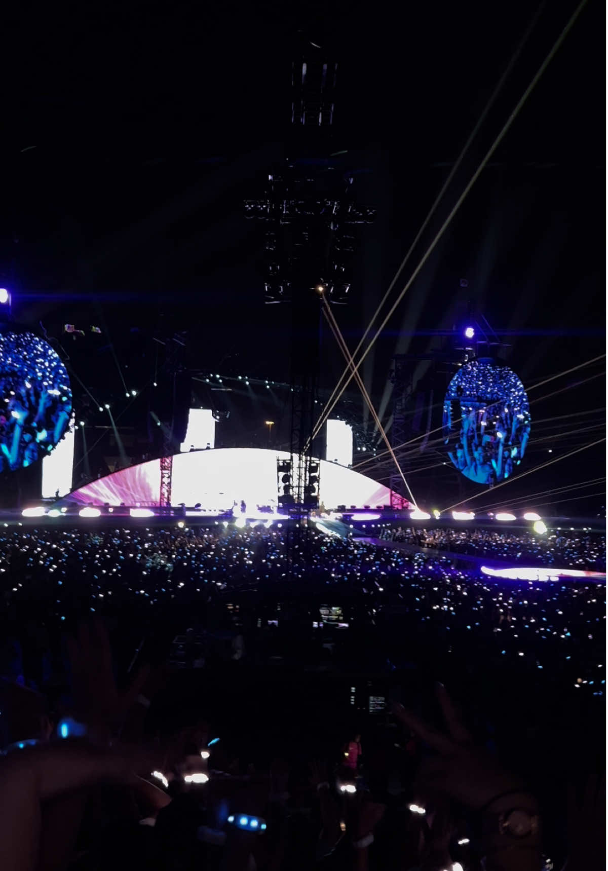 finally scratching this off the bucket list 🥹 #coldplay #concert #elpaso #tx #foryou #foryoupage #fypシ #fyp #happy #bucketlist 