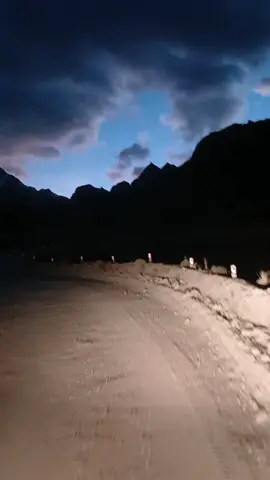 En el silencio de una triste noche. Recorriendo el Ande indómito acompañado del huaynitos del recuerdo🎶😉💪🧑‍🌾🇵🇪 #soyandino #campo #Ande #huayno