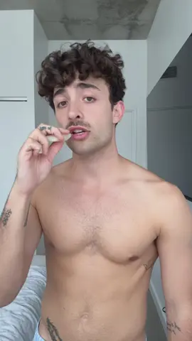 Mon premier fake tan 🤣 On aime ou pas?