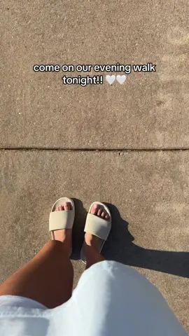 Little things that keep me grounded #eveningwalk #softgirlie #dailyvlog #fyp #jesuslovesyou 