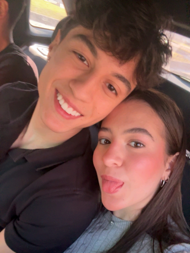 no dia a dia vocês são mais a Julia ou o Cauã? 😂 #fyy #fyp #viral #juliapimentel #cauasouza #casal #caju #meme 