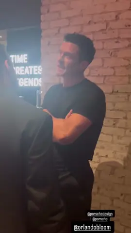 Meanwhile ❤️‍🔥 #orlandobloom #porsche via @Thealexbadia #alexbadia #fashion #fashiononrock #julianamodine #modeoui #fyp #trending #coldplayconcert #viral #bocaraton #katyperry 