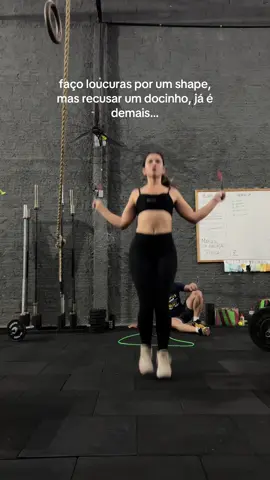 Sem julgar minha puladinha de corda #crossfit #meme #academia #shape