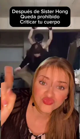 ¿Ya viste el caso viral de Sister Hong? Un hombre que se disfrazaba de mujer, tuvo relaciones con más de 1600 hombres… ¡y muchos siguieron incluso después de darse cuenta que era un hombre! ¿Y sabes qué es lo más loco de todo esto? Que nosotras, las mujeres, vivimos criticando cada parte de nuestro cuerpo. Que si la celulitis, que si la panza, que si las estrías, que si me falta más aquí o menos allá… ¡Y resulta que a ellos eso no les importa! ¡Literalmente estuvieron con alguien que ni siquiera era mujer! Entonces… ¿por qué tú sigues creyendo que no eres suficiente? ¿Por qué tú sigues creyendo que te falta algo para merecer placer, deseo y conexión? El problema no es tu cuerpo… el problema es cómo lo ves tú. Empodérate, no para gustarle a ellos, sino para dejar de dudar de ti. Porque tu valor no está en si ellos te eligen… tu poder está en elegirte tú primero.