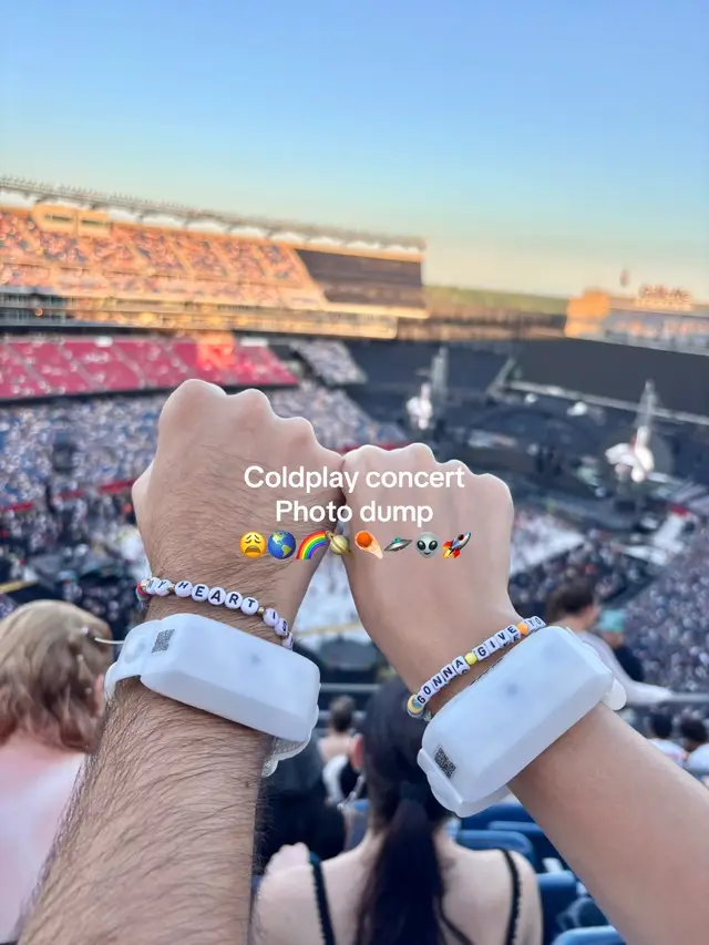 I still can’t get over it #coldplay#concert#boston#gillettestadium#photodump