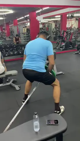 Back exercise good for stronger muscle strength #foryou #Fitness #bangkok #workoutmotivation 