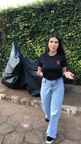 🛵 Proteja sua moto do sol, da chuva e da poeira com essa capa de couro forrada e impermeável 🔥 ✔️ Anti-UV   ✔️ Repele água e sujeira   ✔️ Anti-risco (com forro interno)   ✔️ Serve em diversos modelos Ideal pra quem deixa a moto na rua, garagem aberta ou quer manter a pintura intacta por muito mais tempo.   🛒 Preço acessível e entrega rápida pela Shopee! #CapaDeMoto #ProteçãoTotal #MotoNaGaragem  #Impermeável #AntiUv #MotoqueiroRaiz #MotociclistaProtegido  #fyp