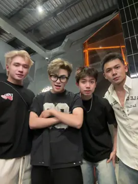 cuối cùng ae chtoi đã gặp nhau =)))) @Hong Anh @TDAT @Killuaㅤㅤㅤㅤ 