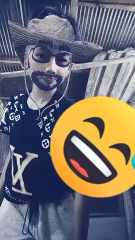 កន្លែងណាក៏ថតដែ#ចង់ល្បីដូចប្រូដែរ😹🤣🤣🤣🤣 #រាំលេងទេកុំប្រកាន់ 