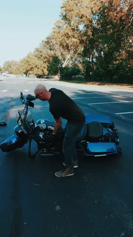 Too easy… #joegoemotorcycleadventures #motorcycletraining #motorcyclesafety #motorcycletiktok #motorcyclechallenge #motorcyclesoftikok #bikelife 