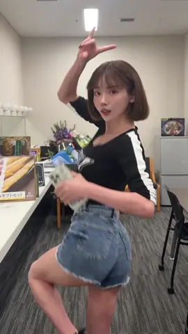 おぢさん👨‍🦰😘👋 マネージャーの携帯借りました👍