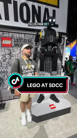 first stop at SDCC: the @LEGO booth!!! SO MANY GOODS. #blakespopnook #LEGO #sandiegocomiccon 