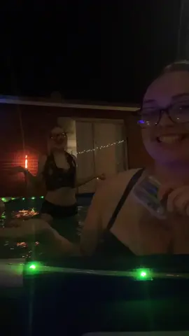 night swimming ✨🧜🏻‍♀️#fyp #viralvideo #FYP #lorax #oakamatic #fakebodyy⚠️⚠️ #like @Zo  