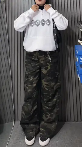 Camo baggy cargo✨ #fyp #OOTD #outfitideas 