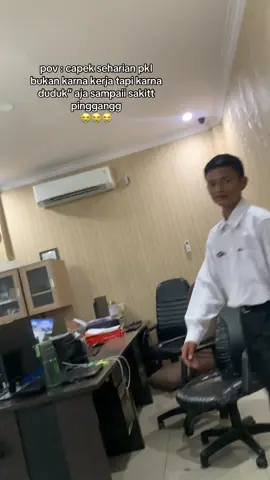 duduk” aja kerja dia mahh…#fypシ゚viral #fyppppppppppppppppppppppp #magang #pkl 