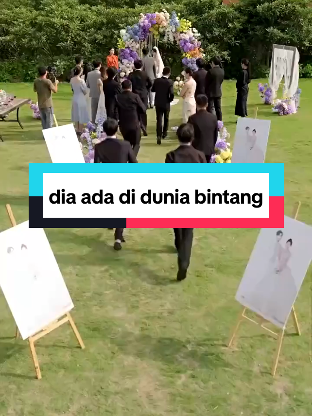 Dia ada di dunia bintang || 11899  Download dan tonton kelanjutan nya hanya di dramanite, link di komentar ya guys 👉 #dramabiteid #dramabitepatners #dramabite #fypage #dracin 