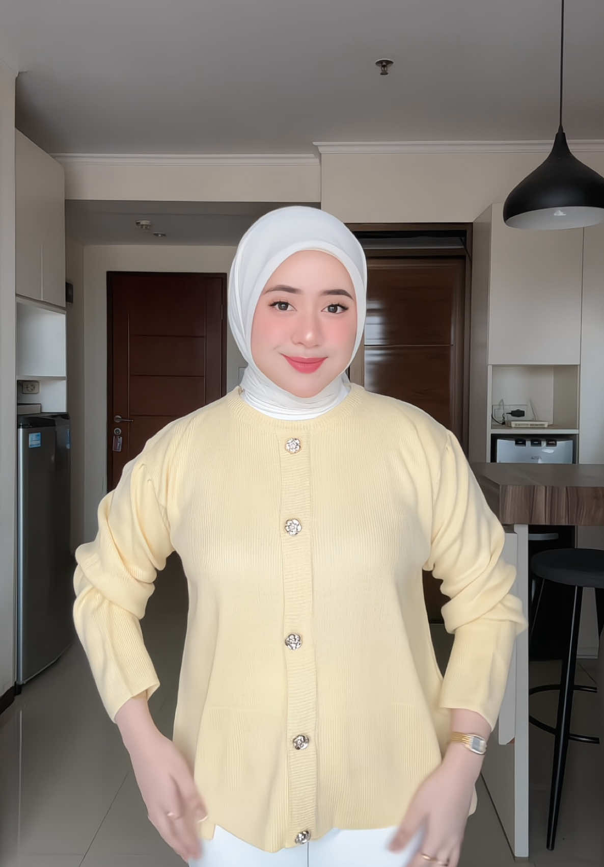 pake konenggg lagiii✨🐣 #atasanwanita #atasan #ootdhijab #ootdhijabstyle #ootdfashion #ootdinspo 
