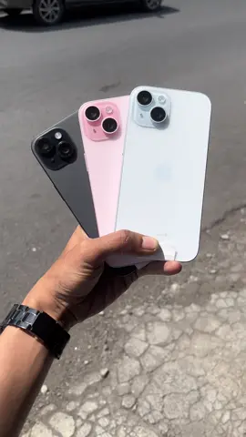 iPhone 15 Series up 90% tinggi ready warna black, pink & blue🥰 Garansi on 10jutaan aja bossku✈️ #temanapple🍏 #beranda #iphone #iphone15 #xybca #tasikmalaya 