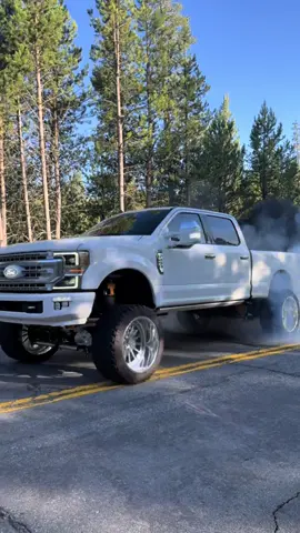 Since I finally got my account back after 3 months and my truck is torn apart, hers @AJ freshly built air ride truck.  Vds of the L5P coming soon #fyp #foryoupage #ptsbuilt #fypシ #airride #revlimiter 