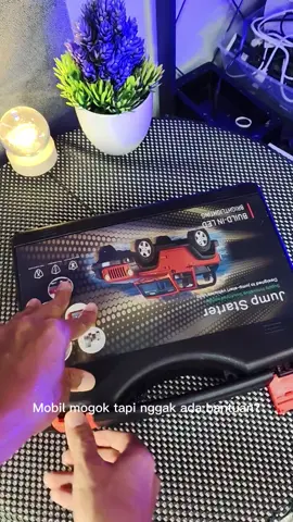 Jumper stater aki mobil #JumpStarter #AkiSoakSolusi #MobilMogok #AlatWajibMobil #EmergencyKitMobil