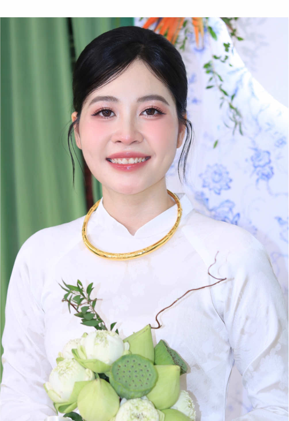 Cô dâu Tú Quyên rạng rỡ đằm thắm trong áo dài trắng vừa sang vừa nhẹ nhàng ❤️  #makeupcodau #codauaodailegiatien #makebynhu #teamhiwon  #CapCut 