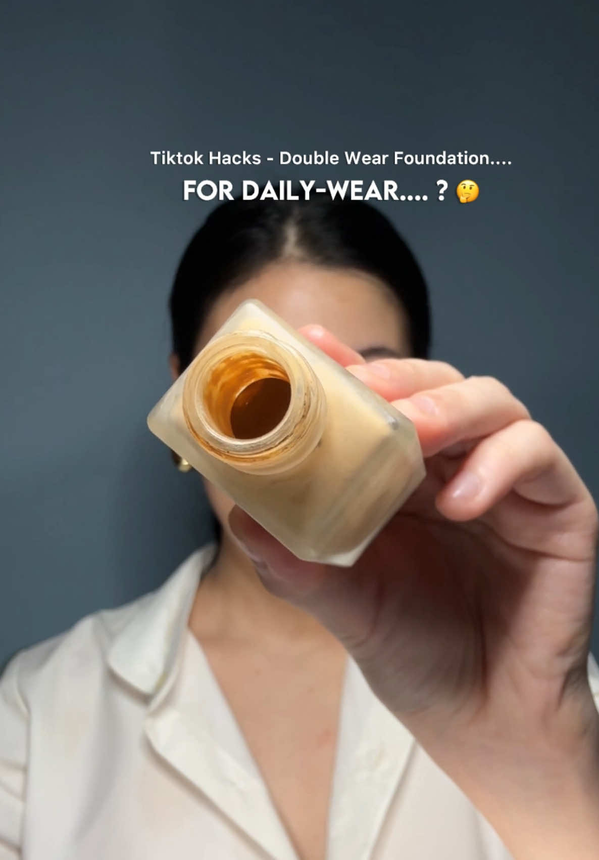 Hacks & challenge for double wear foundation? I'm in..... bnr bnr grgr ini jd seneng bs pas dipakai daily  #fyp #luxurymakeup #foundationhack #beauty101 #onedropflawlessskin #doublewear #esteelauder #esteeid 