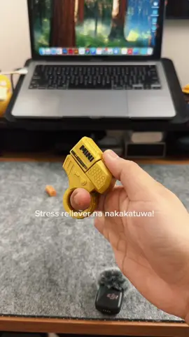 Nakakaaliw to, promise! Mini ring gun na puwedeng laruin kahit saan  safe, fun, at nakakawala ng stress. Sakto sa mga fidgeters at gustong mag-relax on the go. #MiniFidgetGun #StressReliefToy #FidgetRingGun #ShopeeFindsPH #LaroTayo #FunToysPH #TiktokMadeMeBuyIt