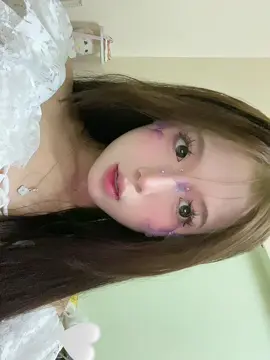 id : @im fifteen 👁️👄👁️💅 