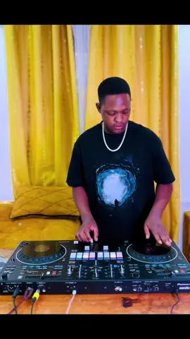 let's practice #viraltiktok #video #tbt #tiktok_kenya #throwback #trendingvideo #tik_tok #tiktok #scratching #video 