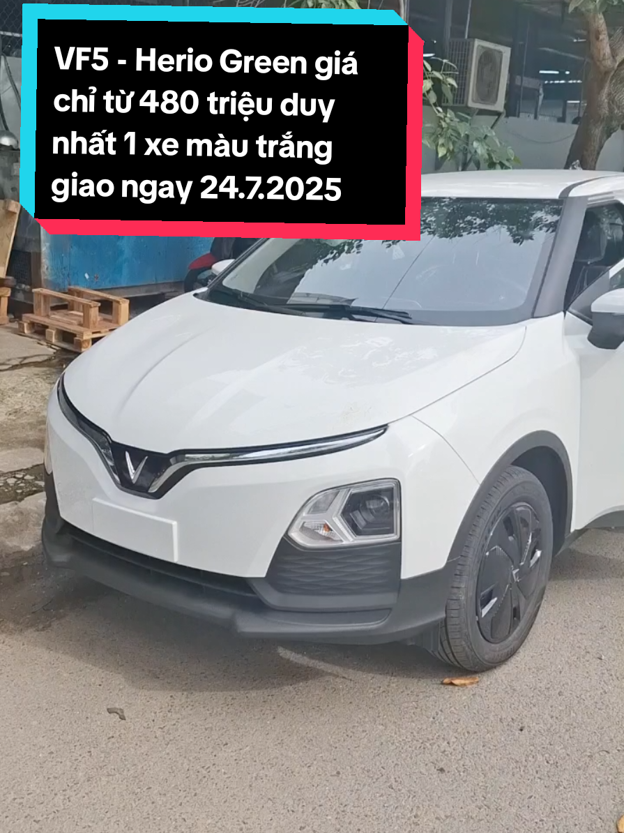 VF5 - Herio Green 1 xe màu trắng duy nhất giao ngay giá chỉ từ 480 triệu  Vẫn 2 remote, nội thất da, 4 phanh đĩa...đầy đủ chế độ an toàn chạy kinh doanh bảng số vàng sẽ là ông hoàng mau thu hồi vốn Hotline: 0936891118 miễn phí đăng ký Plasform #vf3 #giaxevf3 #vf5 #heriogreen #giaxevf5  #chinhvinfastcantho3s #xedienvinfast 