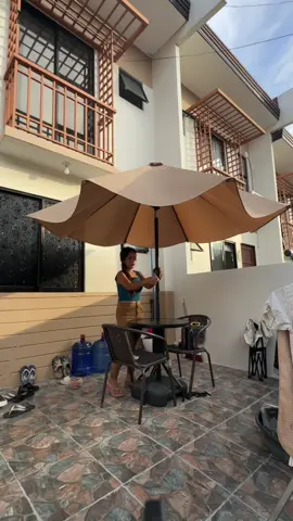 Gusto mong tumambay sa labas pero wala ka pang canopy? Dint worry, pwede tayong maglagay ng outdoor umbrella #outdoorumbrella #patioumbrella #umbrella #bigumbrella #foryoupage 