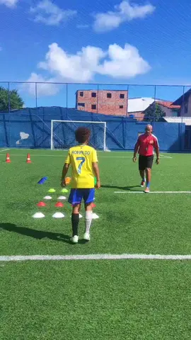 Mais dois trabalhos concluído com sucesso.🔥🔥 . . . . . #escolinhadefutebol #fyyyy #fyp #foryoupage 