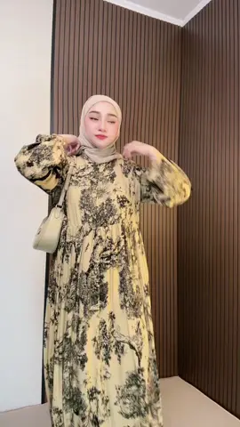 Motif cantiik bahan adeem 😍     #dress #gamis #dresskekinian #ootdhijab #mididress #sethijab 
