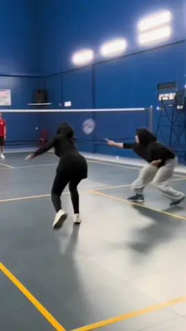 serba-serbi badminton🤣ad yg lempar raket, rebutan kok😆 @Fupipertiwi @Detri Septiawan #fypシ゚ #badmintoncore #badminton #ngakak #day1 