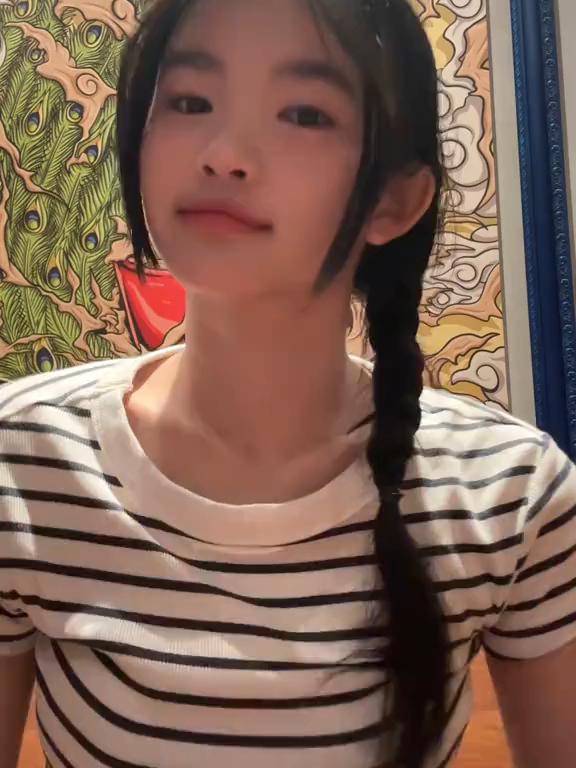 Rambutnya lucu 😁 @jkt48.erine_ #jkt48#jkt48newera#erinejkt48#catherinavallencia#fyp