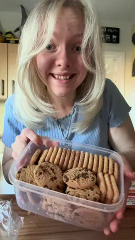 What is your favourite biscuit! #whatmegatetoady #whatieatinaday #biscuits #meals #brilliant 