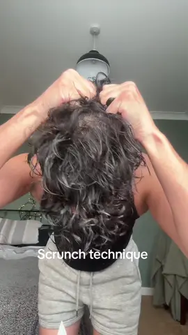 How I revamp my curls with BOUCLÈME super hold styler!  Disclaimer!  The product in the video is the old packaging that I just have to finish to the new bottles!  Super hold styler! A great product for revamping your curls with a wet look textured effect! @Boucleme  #boucleme #superholdstyler #curlyhairmen #curlsroutine 