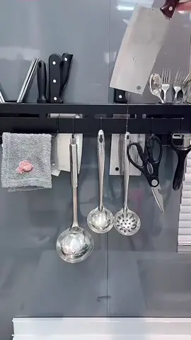 Kệ d.ao kéo treo tường #kệdaokéotreotường #kệđựngdao #kệđựngdụngcụnhàbếp #ketreodungcunhabep #ketreodaokeo #giadungtienich #xuhuong 
