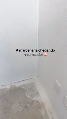 Imagina a marcenaria chegando pra instalar os móveis e descobrindo que a parede está torta 🤡🤌🏻  #vistoriadeimoveis #vistoriadeimovelnovo #vistoriaderecebimentodechaves #apartamentonovo #apartamentonaplanta #vistoriareprovada 