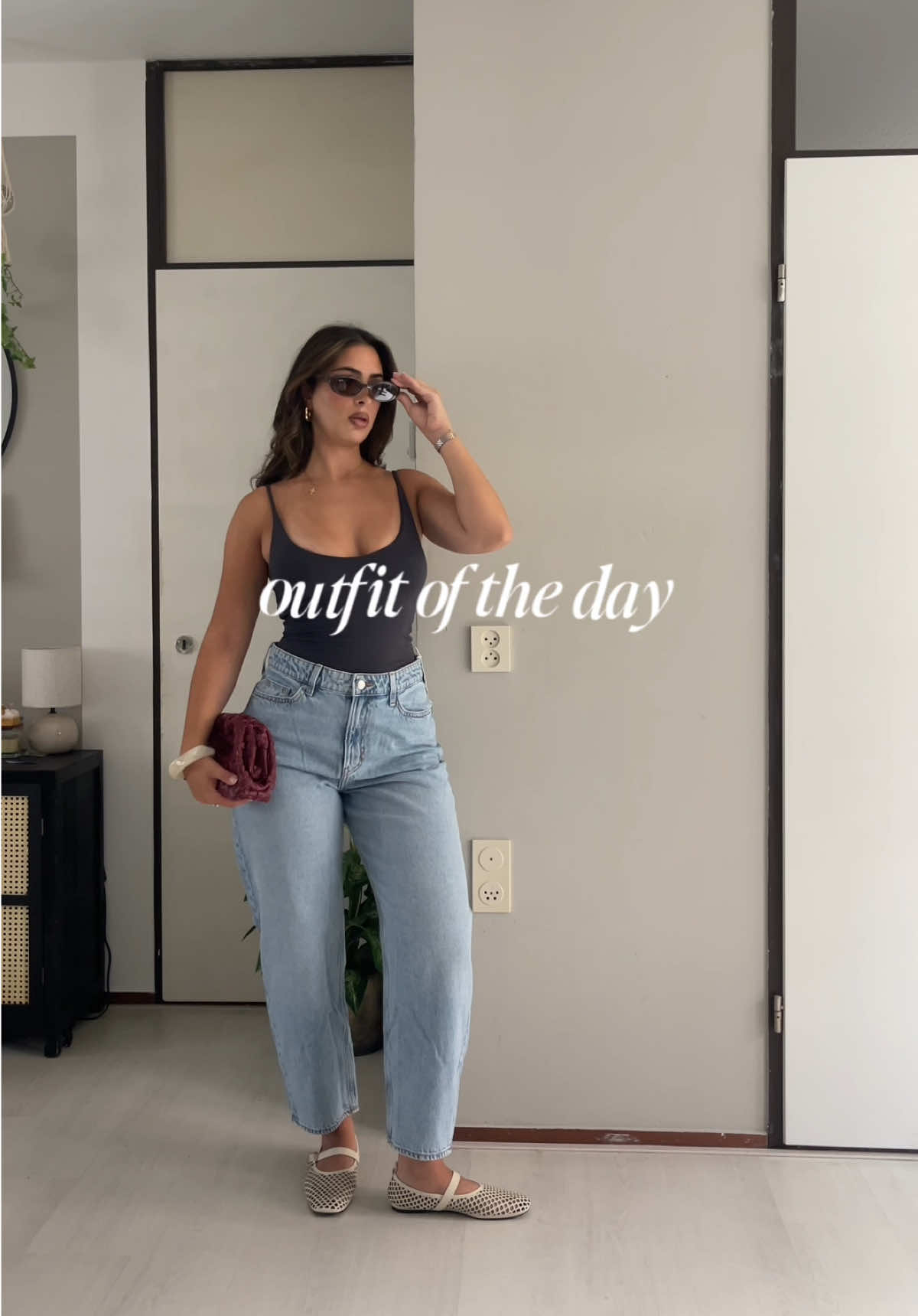 love a cute tanktop moment #OOTD #basics #outfitcheck #outfit #outfitideas #outfitinspo 