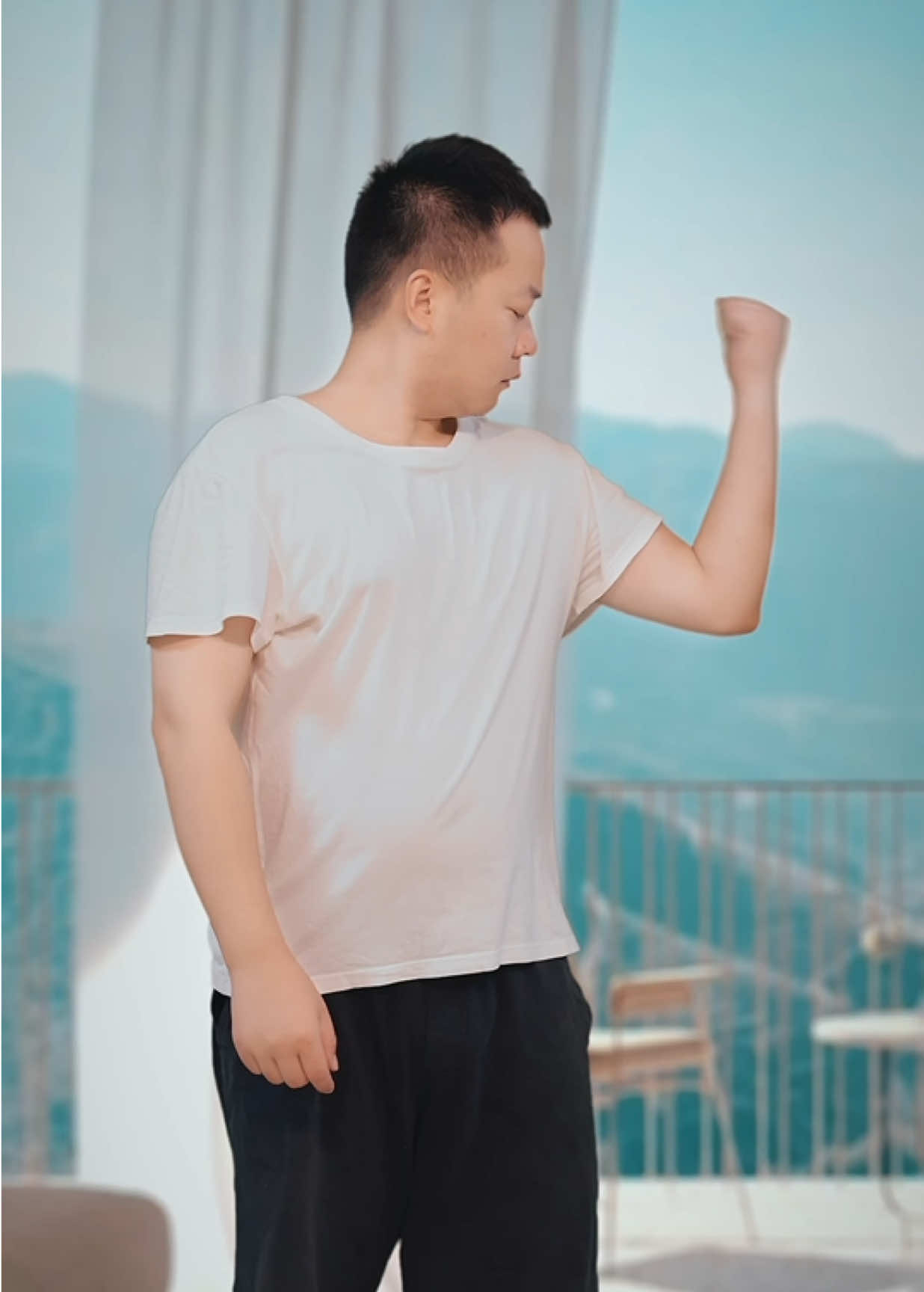 Thought he was flexing? He pulled her in for a KISS! 💪 → 😘 #PlotTwist #fyp #funny #couplecomedy #sweetmoment 