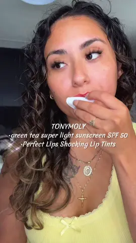 after sunscreen and this lip tint, i’m ready to head out to the pool 👙  @TONYMOLY USA #tonymoly #summeressentials #glassskin #amazonfavorites 